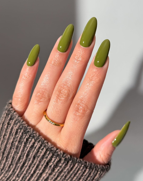 Fall Nail Trend 2026 earthy green